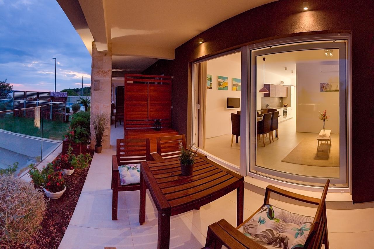 Luxury Apartments Jolara Mimice Exterior photo